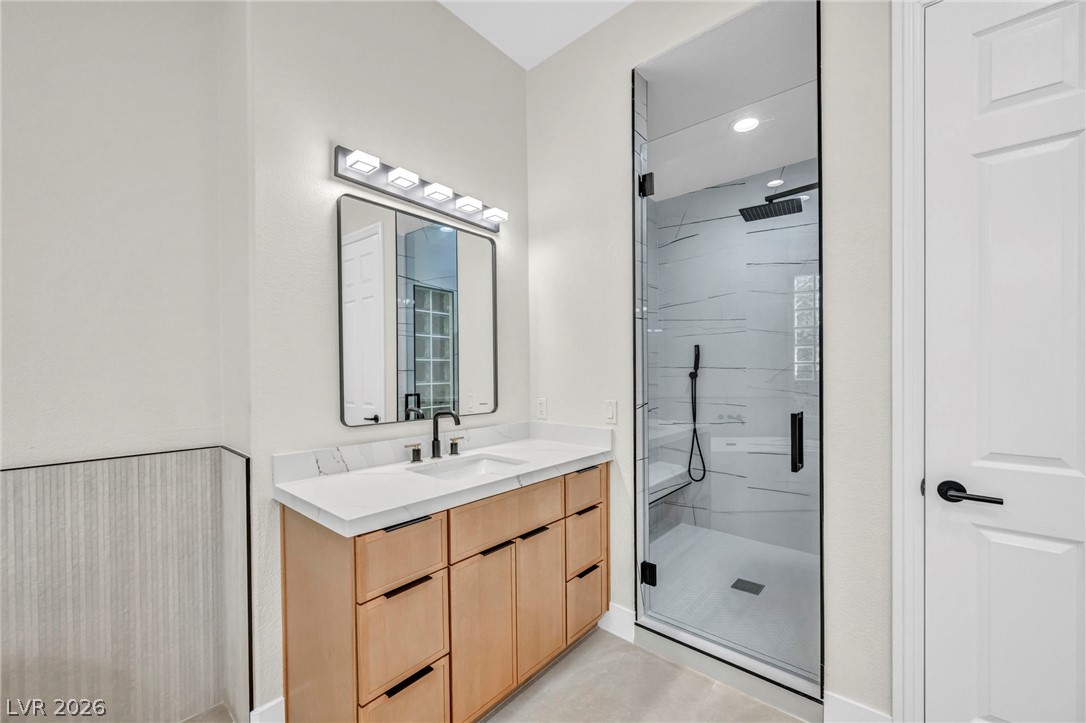 4555 Riva De Romanza Street Property Photo 17