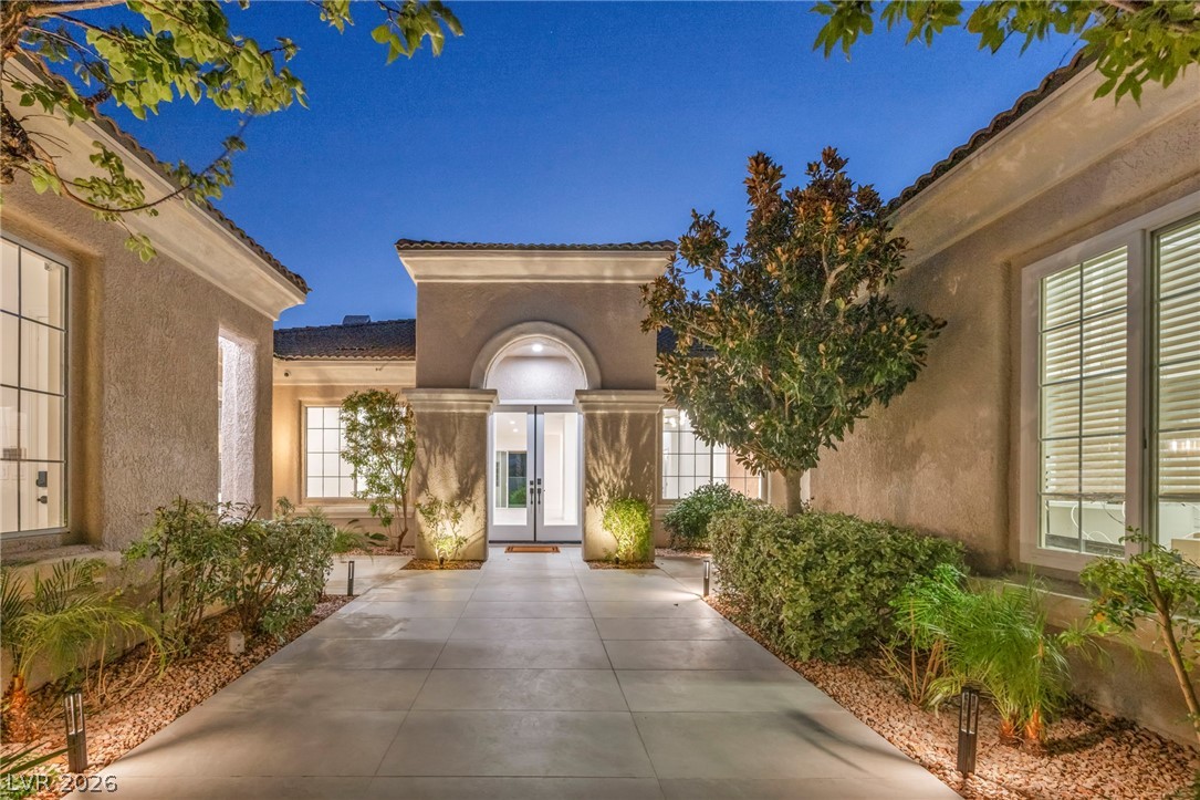 4555 Riva De Romanza Street Property Photo 23
