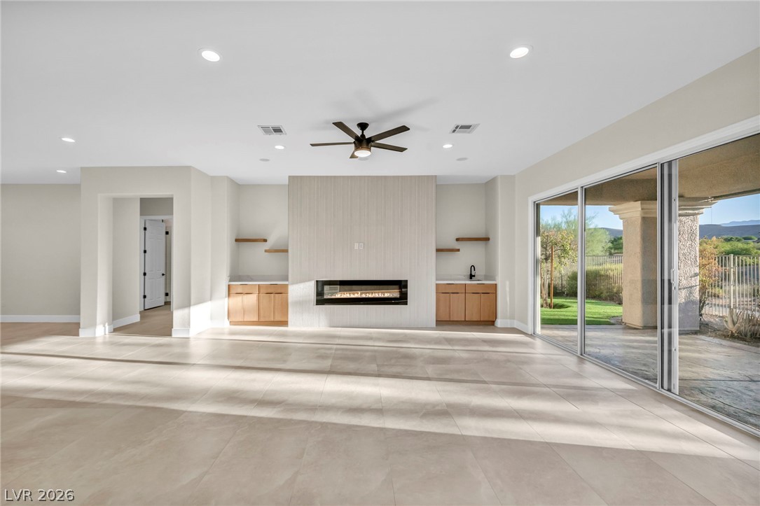 4555 Riva De Romanza Street Property Photo 26