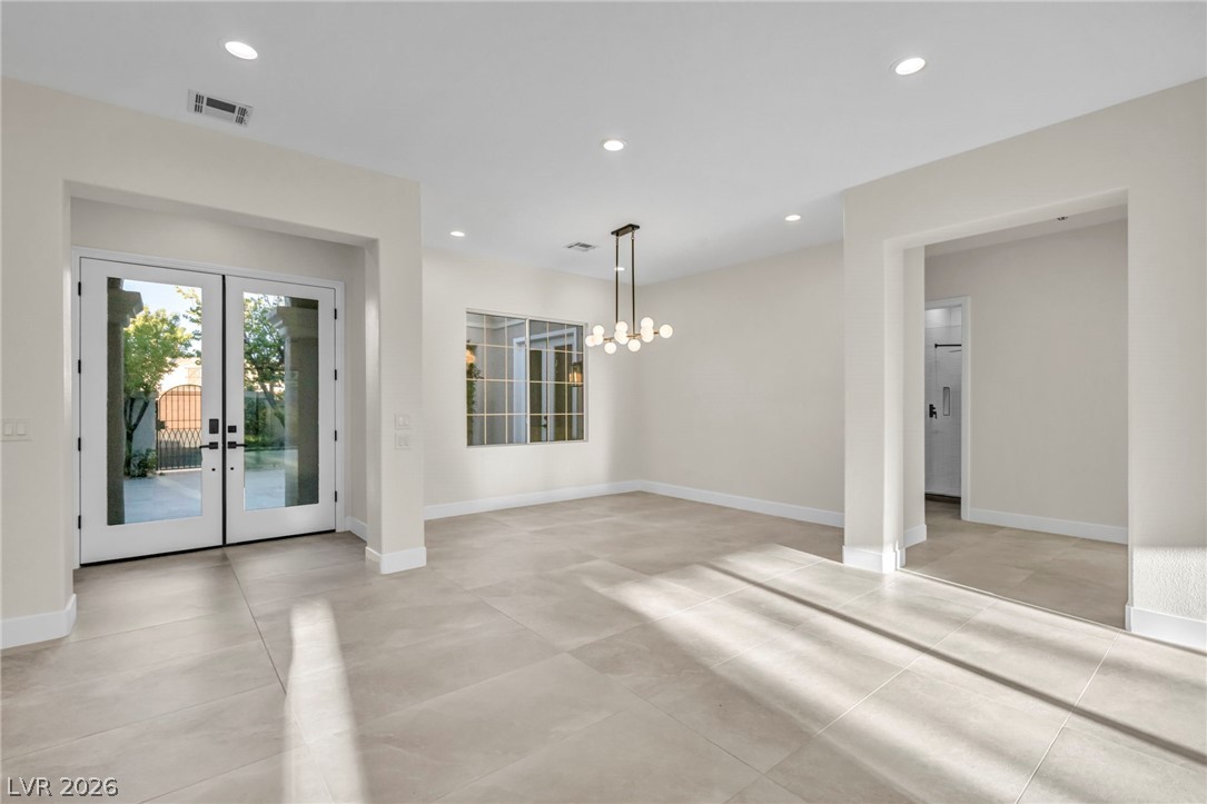 4555 Riva De Romanza Street Property Photo 28