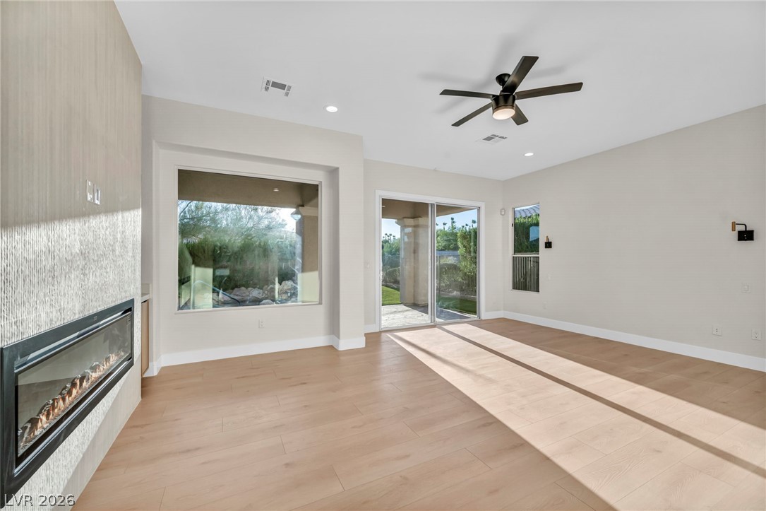 4555 Riva De Romanza Street Property Photo 29
