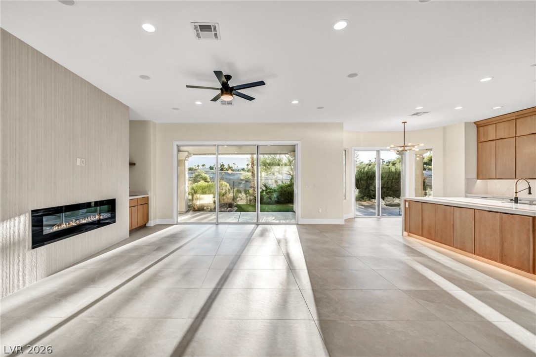 4555 Riva De Romanza Street Property Photo 38