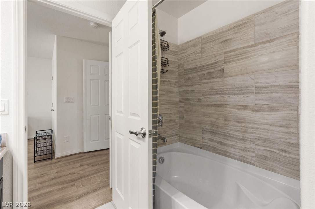 5929 Graystone Ridge Avenue Property Photo 39