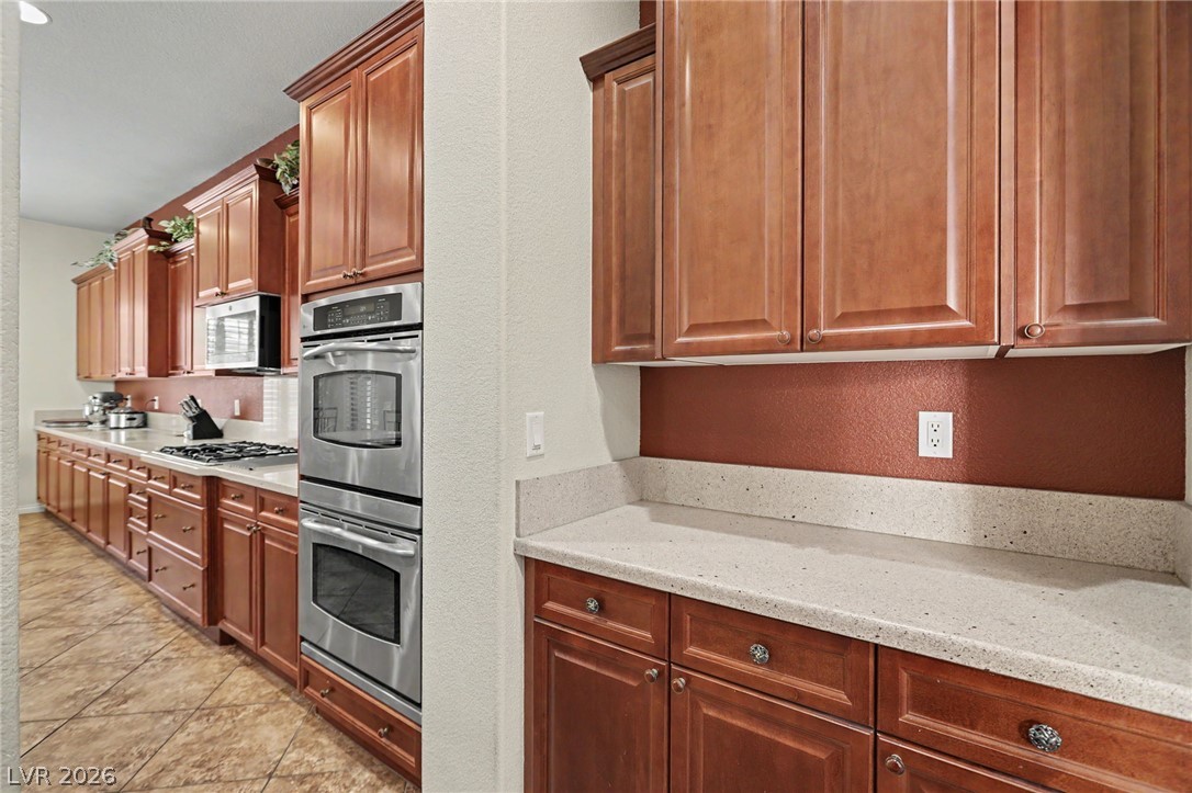 7567 Pearl Crescent Drive Property Photo 20