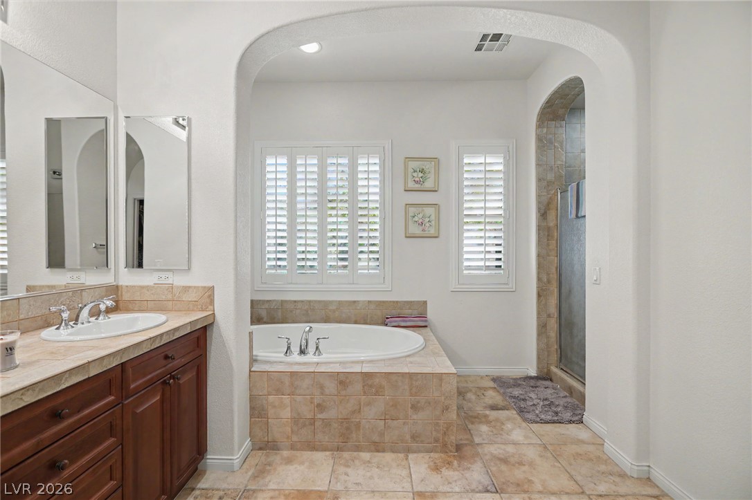 7567 Pearl Crescent Drive Property Photo 32