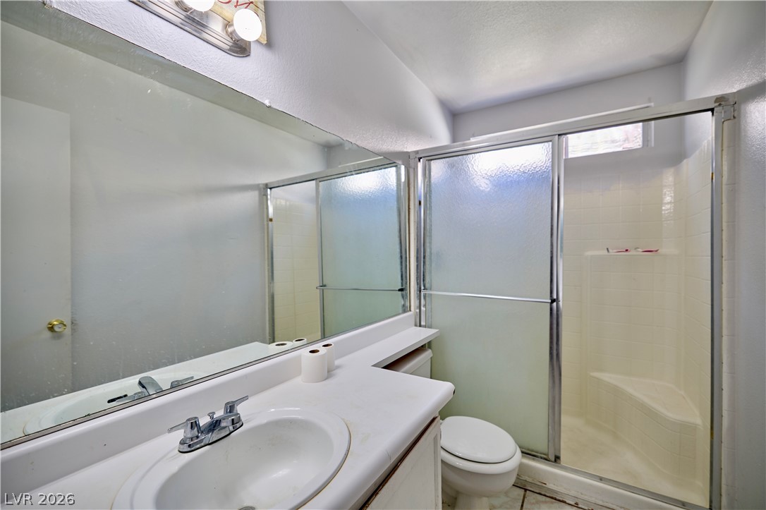 5906 Commodore Cove Drive Property Photo 8