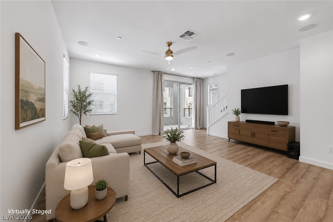 1437 Whistling Kite Street Property Photo 3