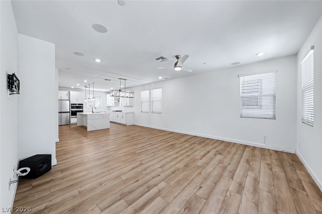 1437 Whistling Kite Street Property Photo 10