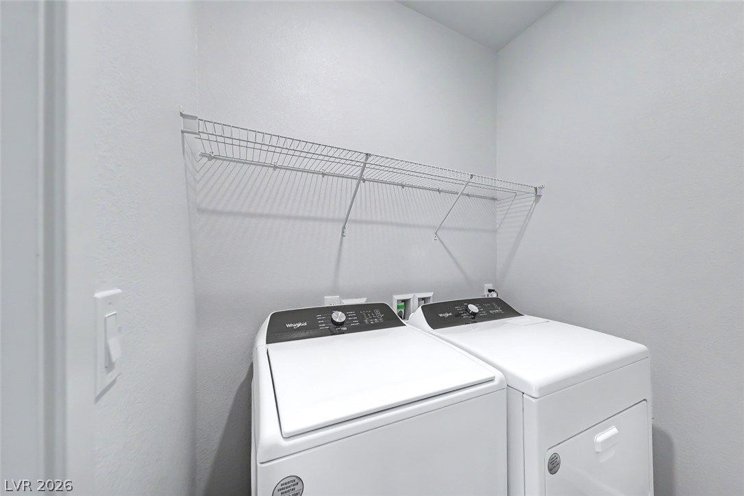 1437 Whistling Kite Street Property Photo 33