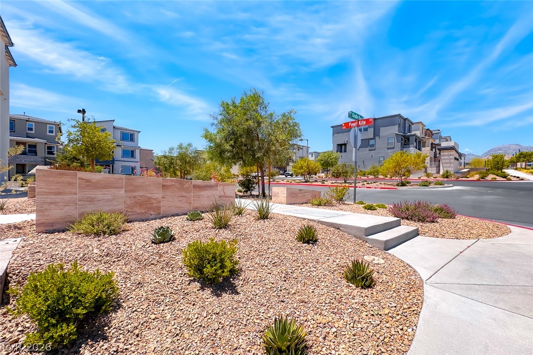 1437 Whistling Kite Street Property Photo 42