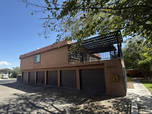 6641 Silverstream Avenue D Property Photo 3
