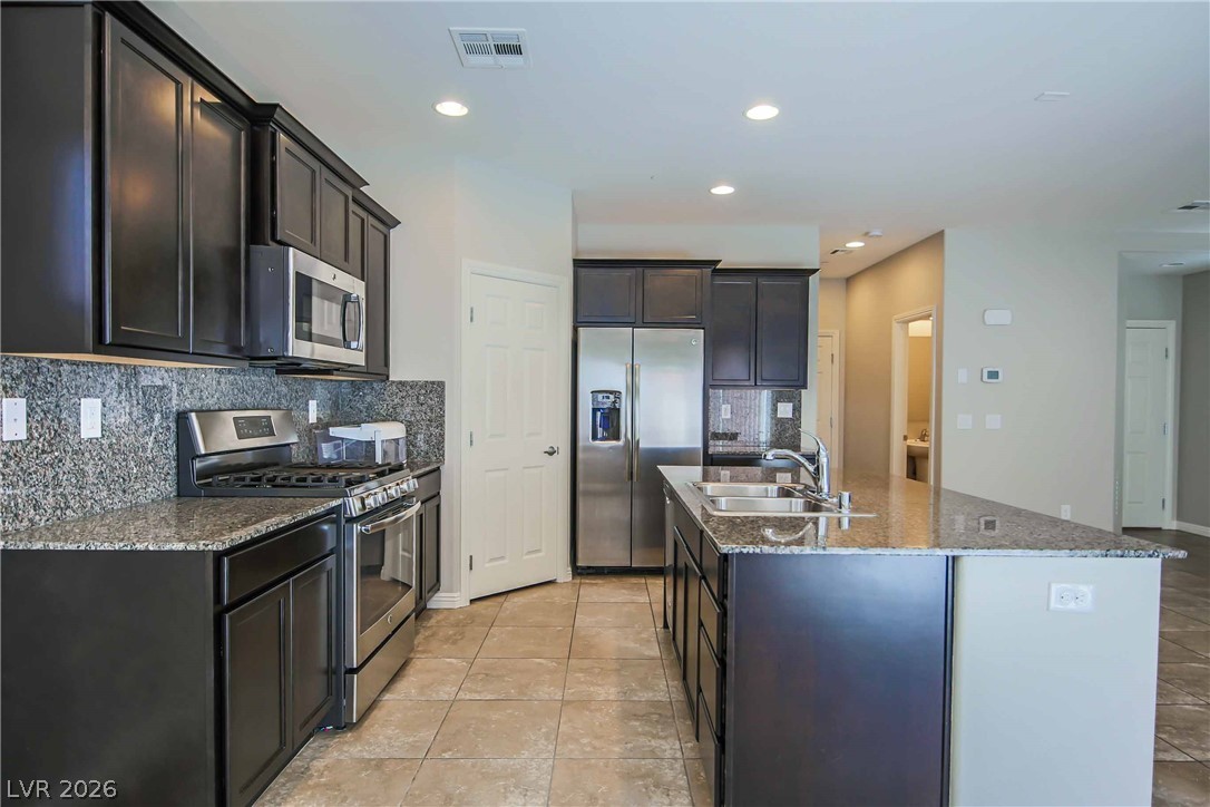 1143 Jesse Harbor Avenue Property Photo 11