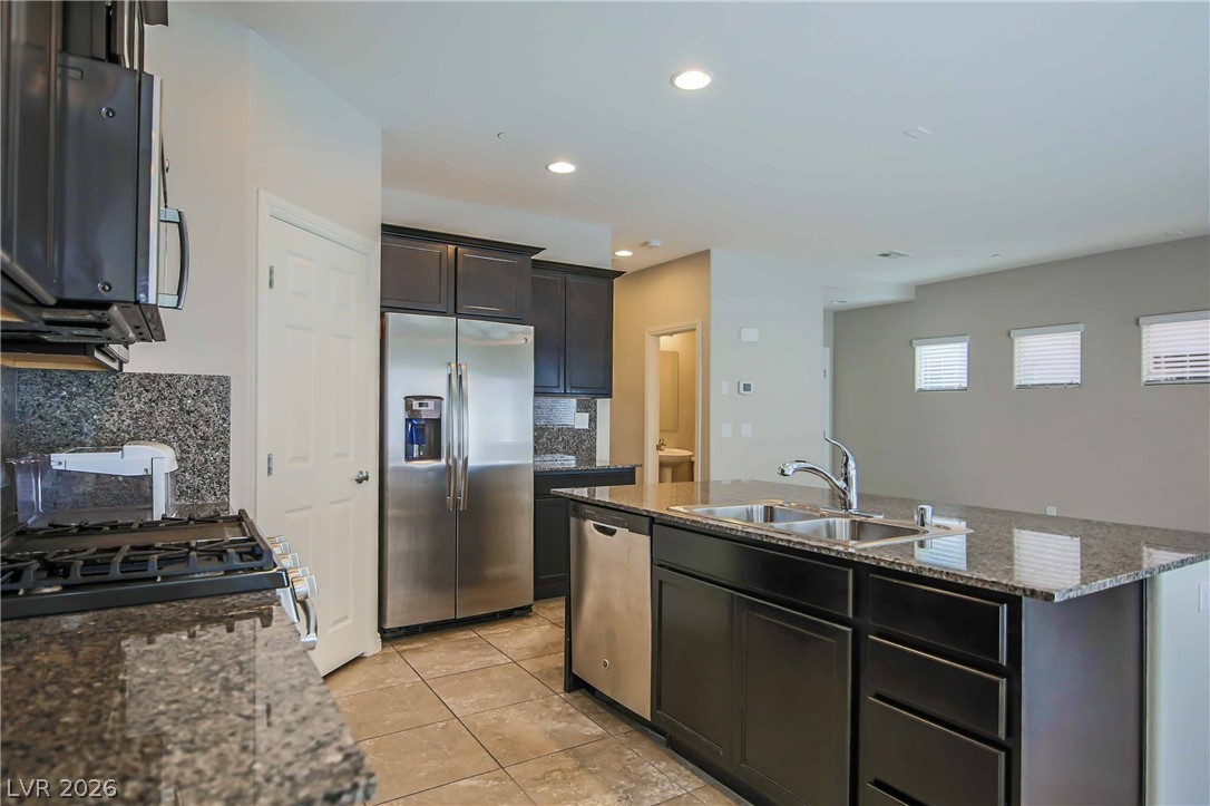 1143 Jesse Harbor Avenue Property Photo 13
