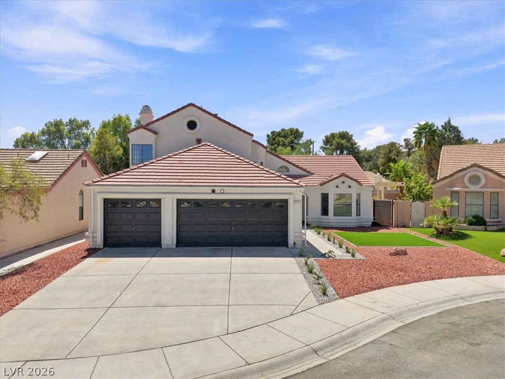 9109 Shelter Cove Court Property Photo 8