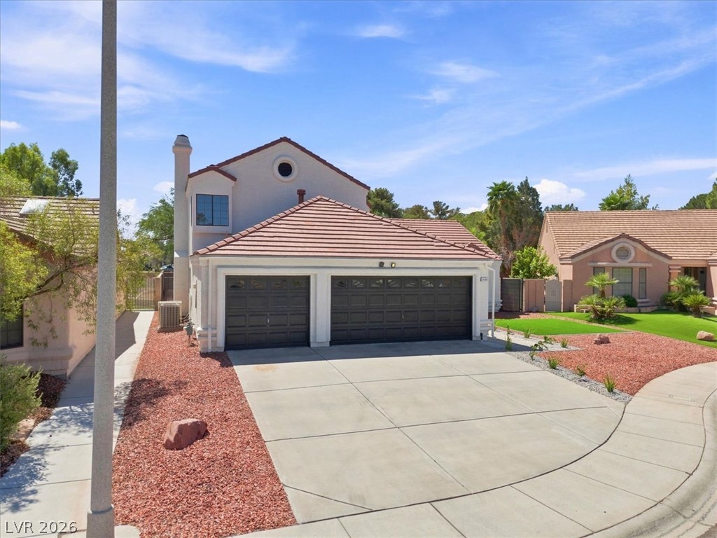 9109 Shelter Cove Court Property Photo 9