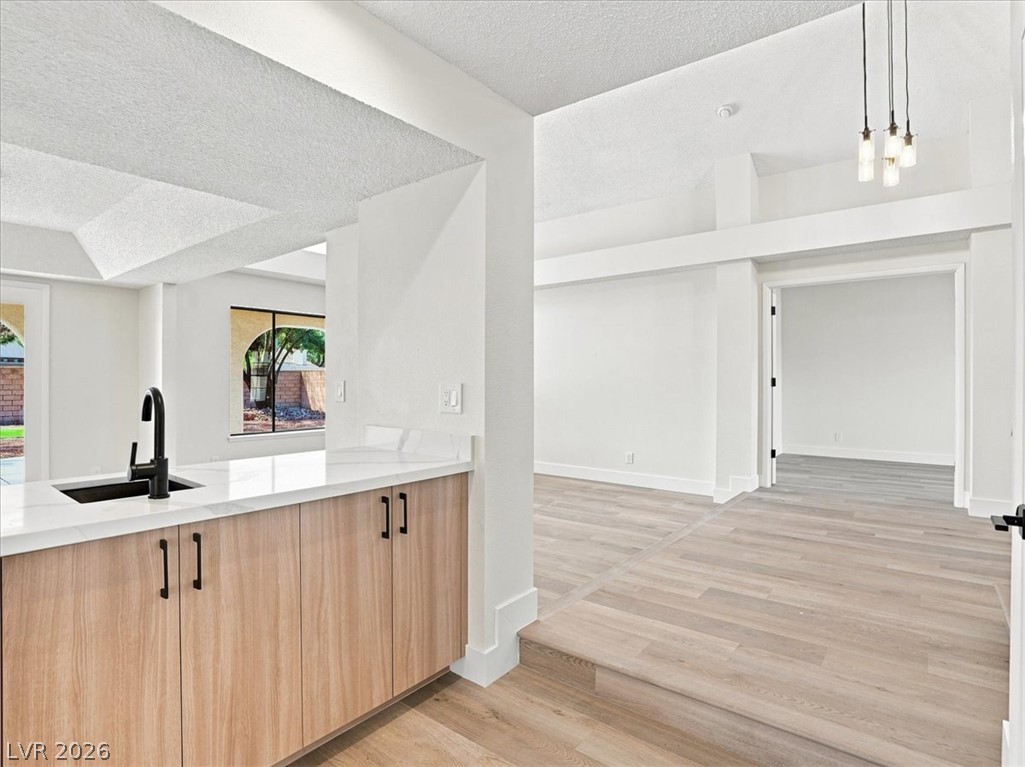 9109 Shelter Cove Court Property Photo 25