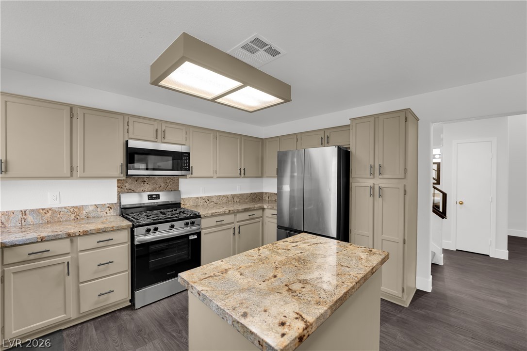 2104 Blue Zenith Circle Property Photo 16