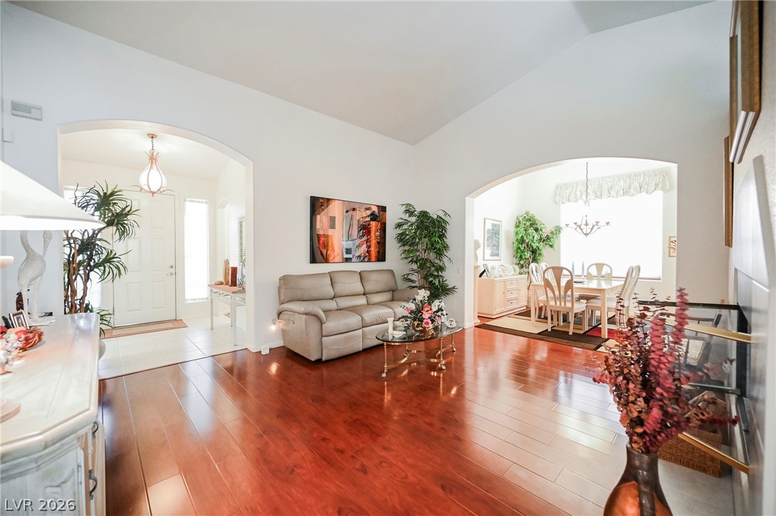 8636 Highland View Avenue Property Photo 4