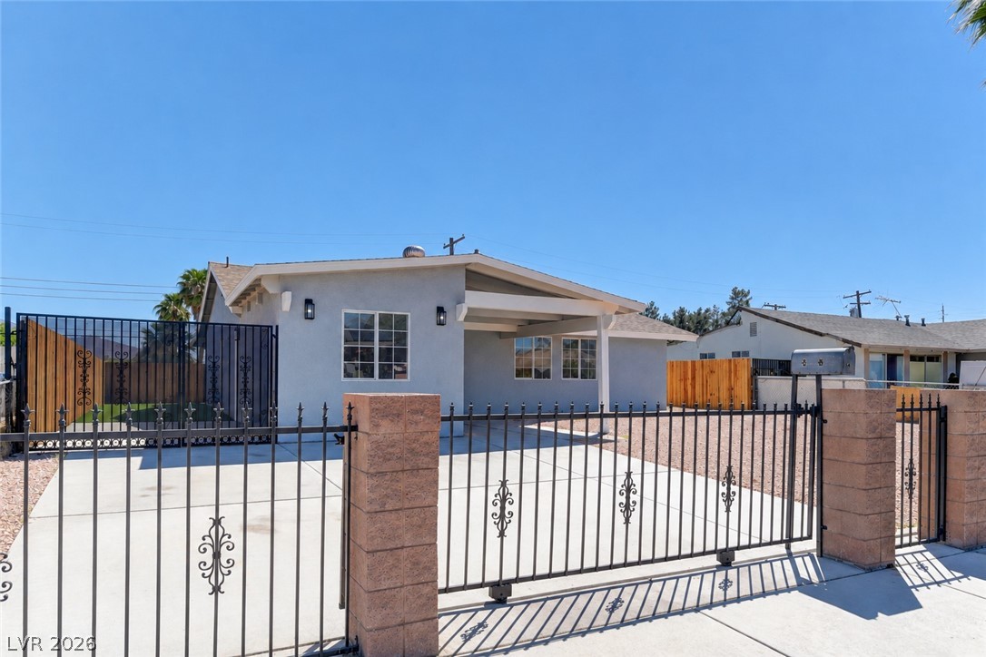 34 Del Amo Drive Property Photo 3