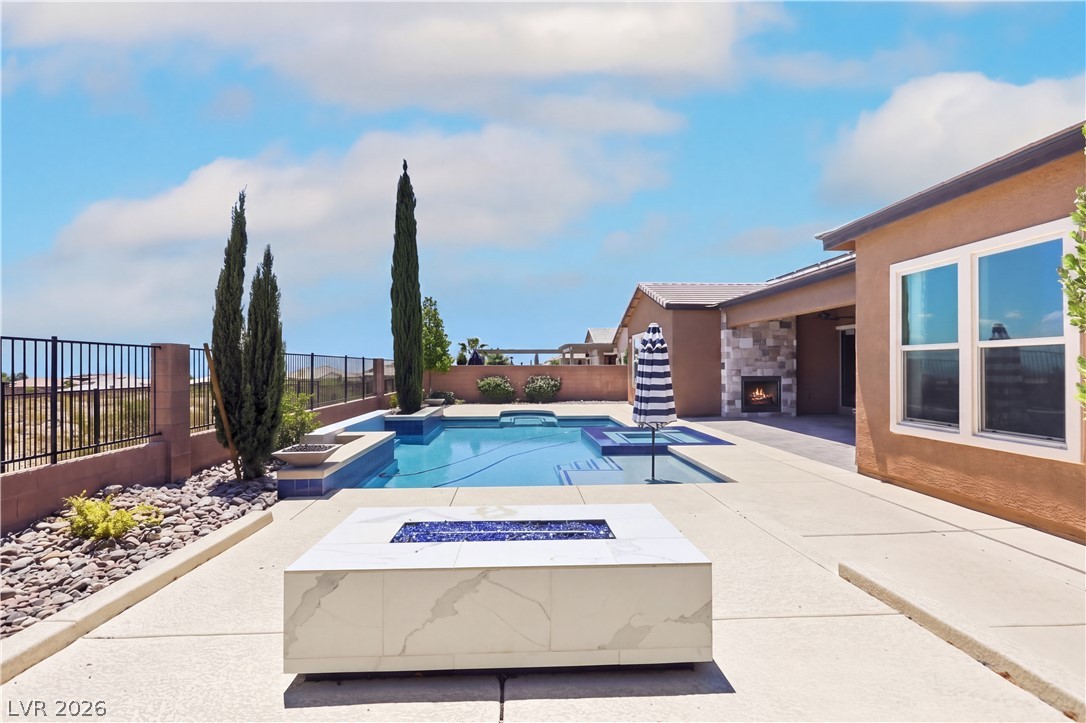6930 Summer Sky Street Property Photo 4