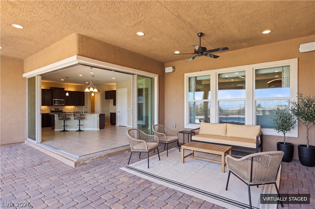 6930 Summer Sky Street Property Photo 6