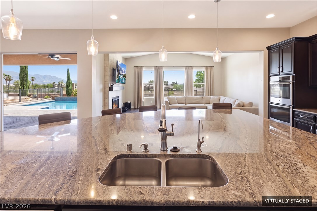 6930 Summer Sky Street Property Photo 10