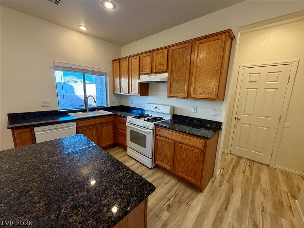 5613 Clotidle Soupert Court Property Photo 7