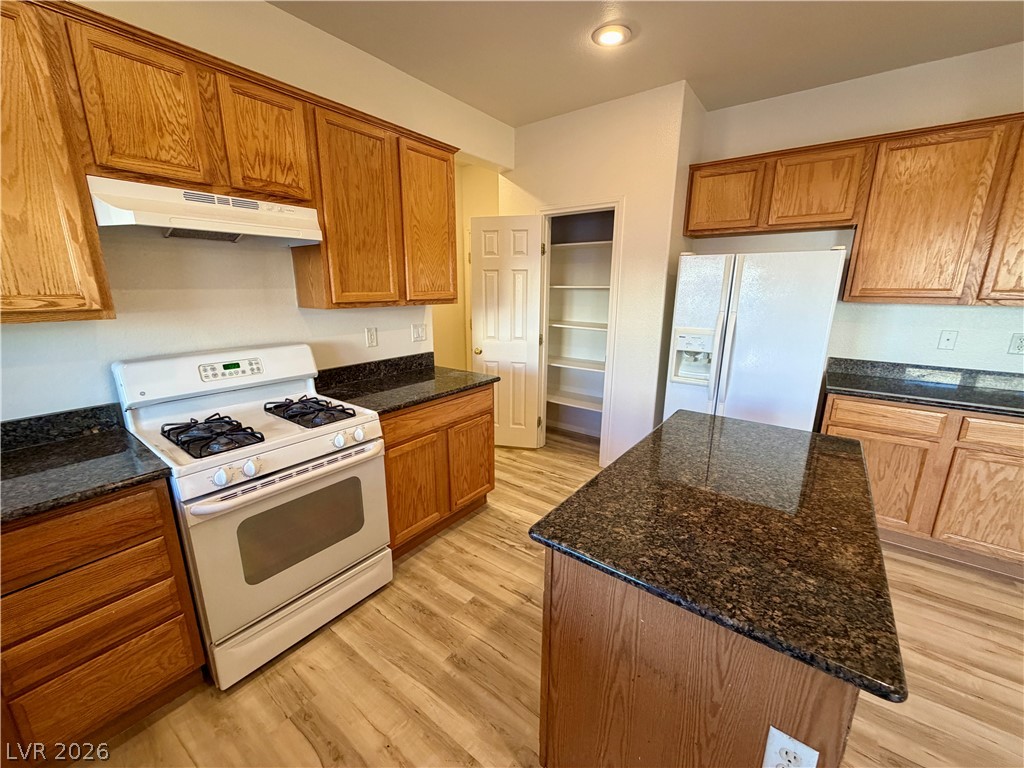 5613 Clotidle Soupert Court Property Photo 8