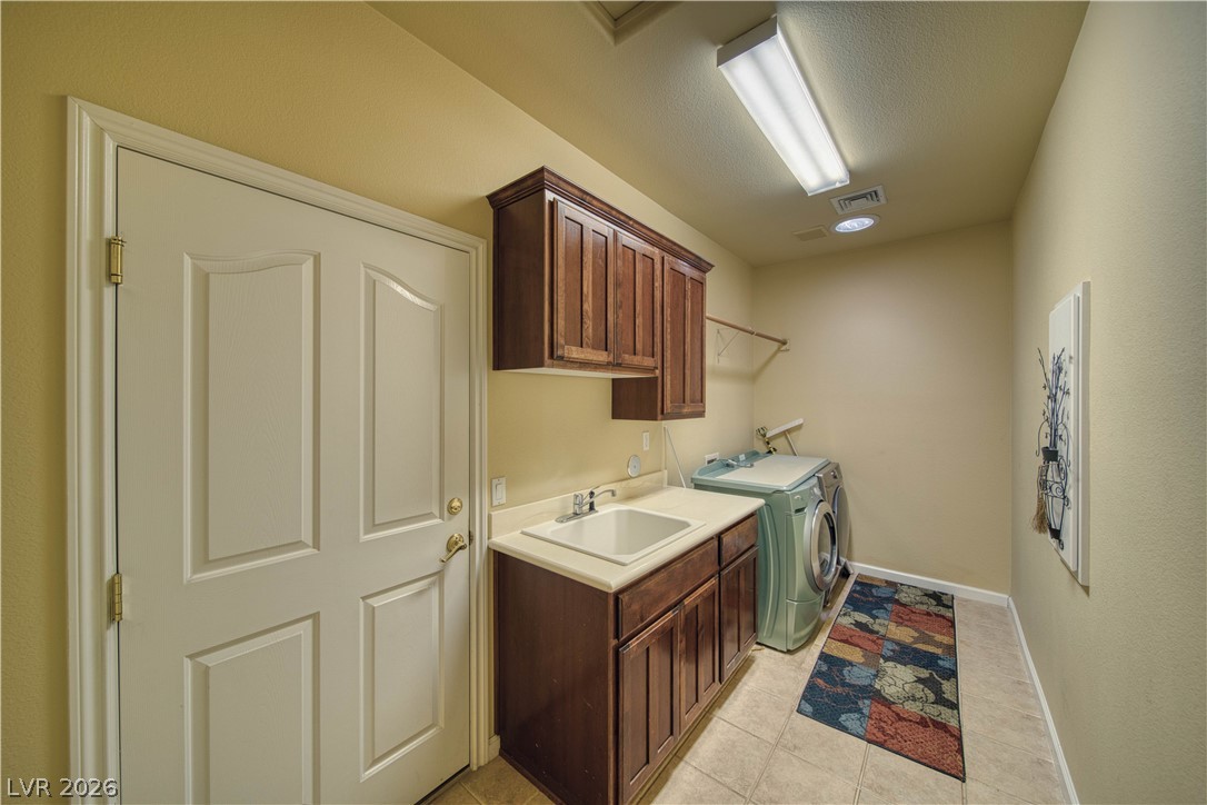 2061 Iroquois Avenue Property Photo 33