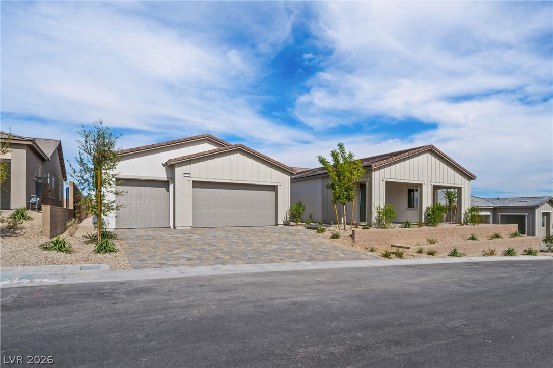 12428 Breezy Bluff Avenue Property Photo 2