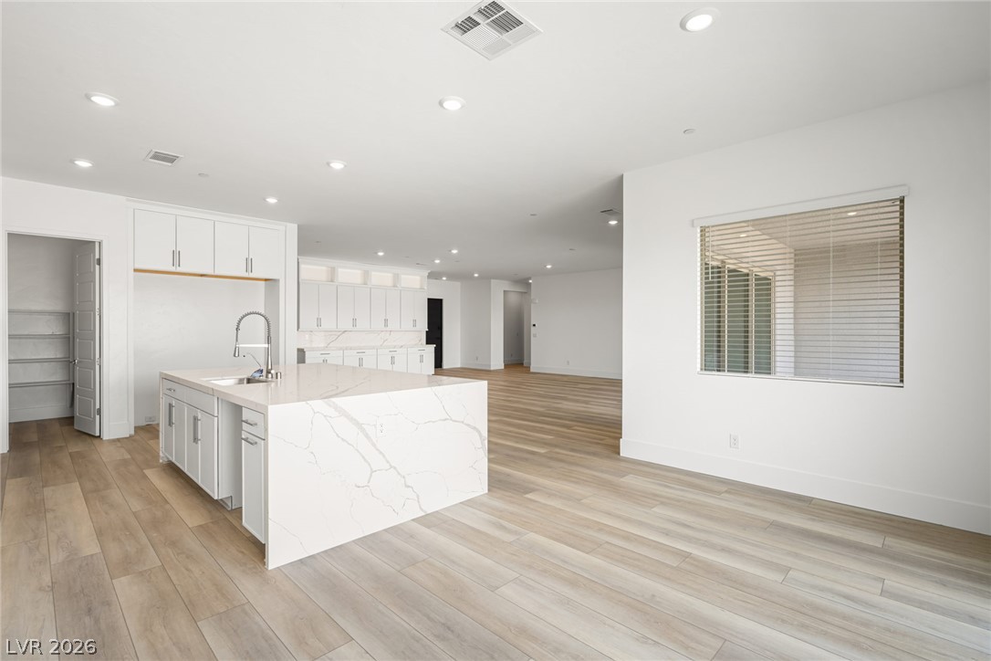 12428 Breezy Bluff Avenue Property Photo 13