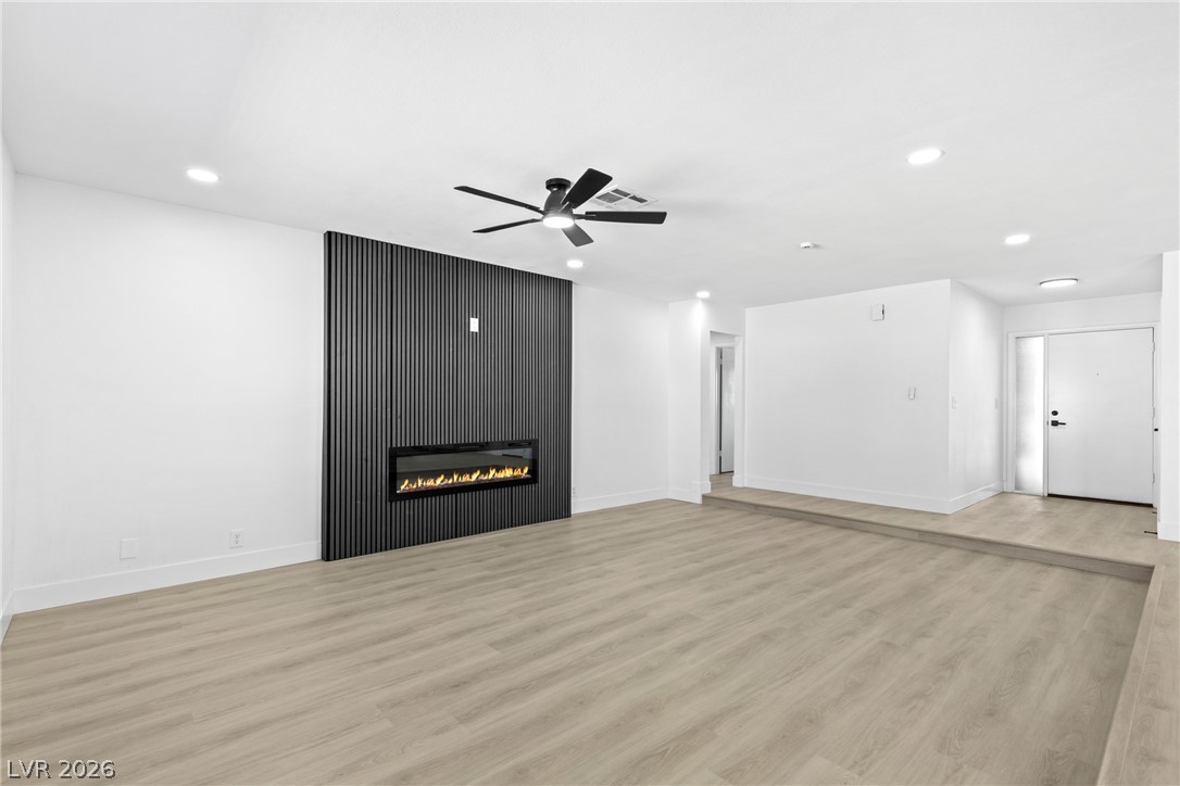1712 Rockcrest Drive Property Photo 4