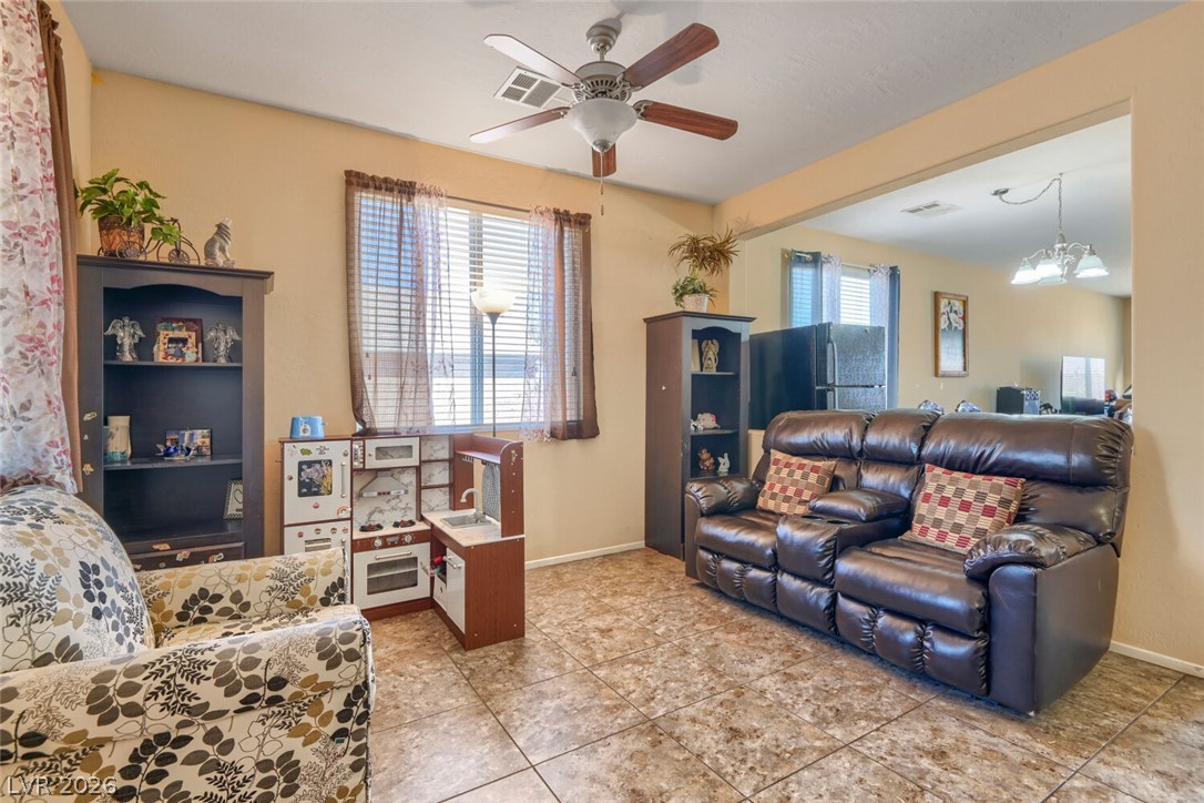 3920 Ropers Ranch Street Property Photo 5
