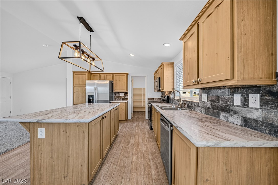 381 East Pechstein Road Property Photo 3