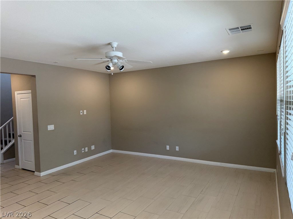 921 Riverlawn Place Property Photo 2
