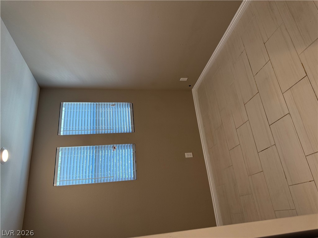 921 Riverlawn Place Property Photo 4
