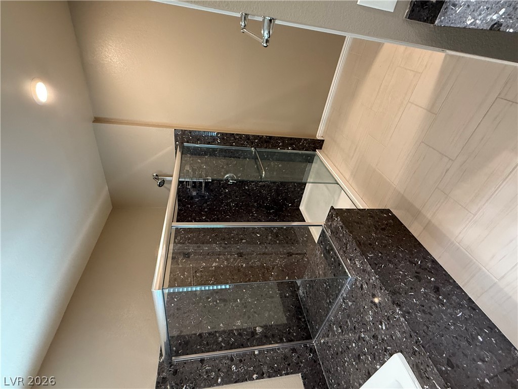 921 Riverlawn Place Property Photo 15