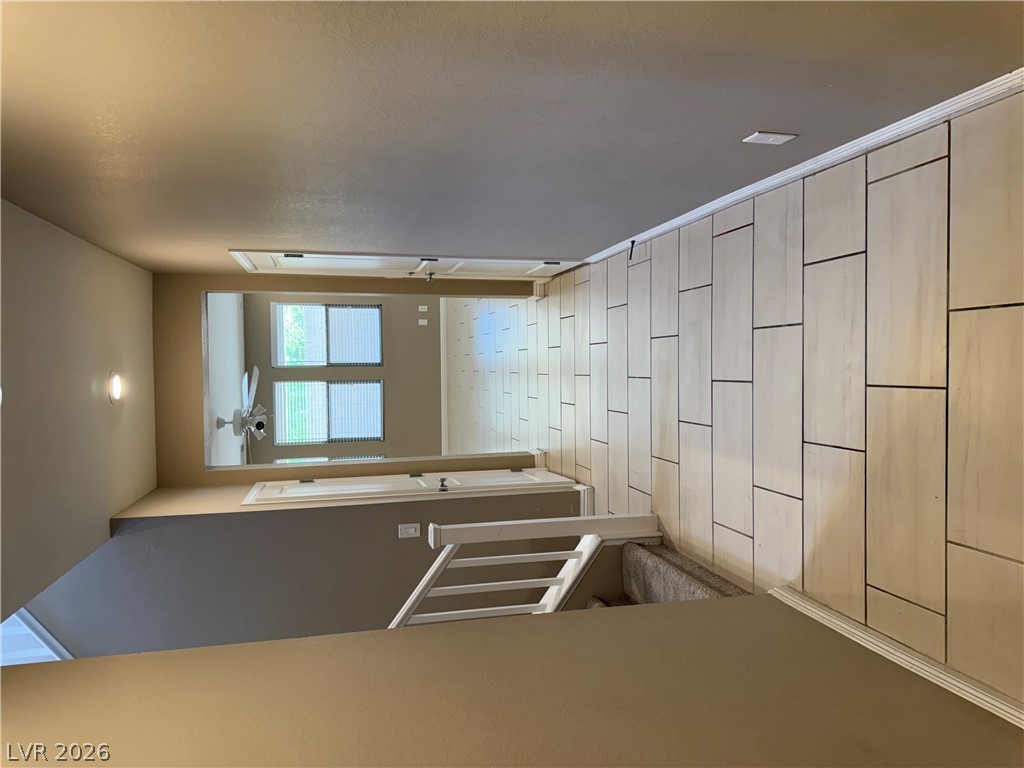 921 Riverlawn Place Property Photo 33