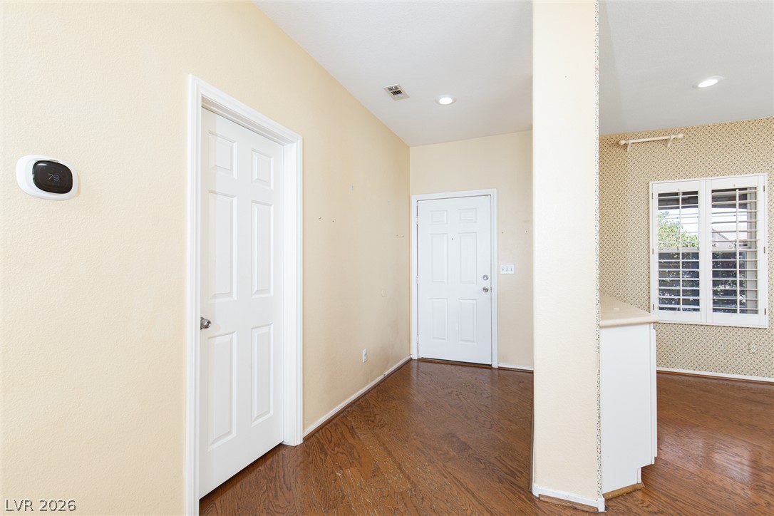 725 Smokey Mountain Avenue Property Photo 6