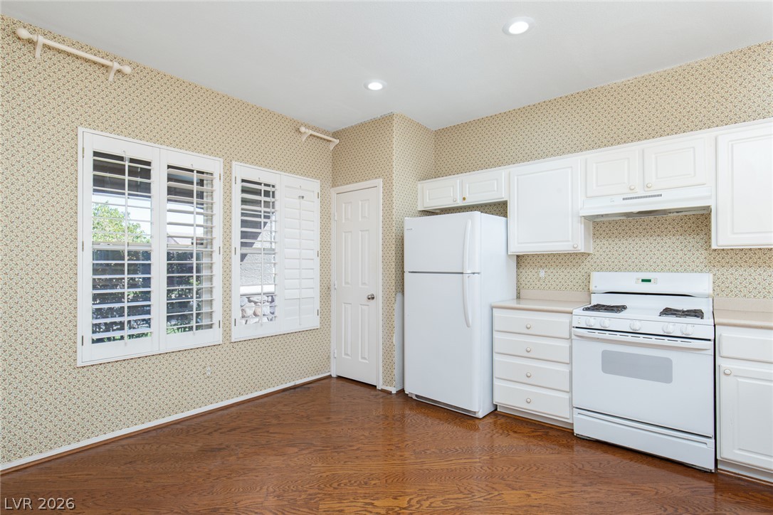 725 Smokey Mountain Avenue Property Photo 7