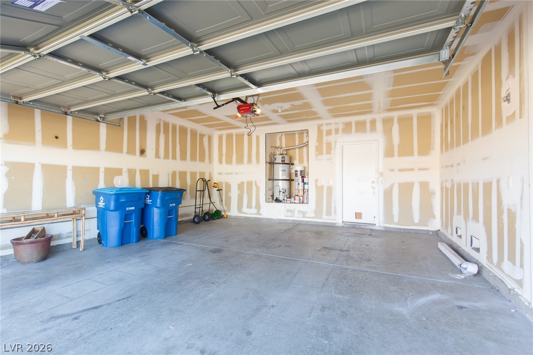 725 Smokey Mountain Avenue Property Photo 30