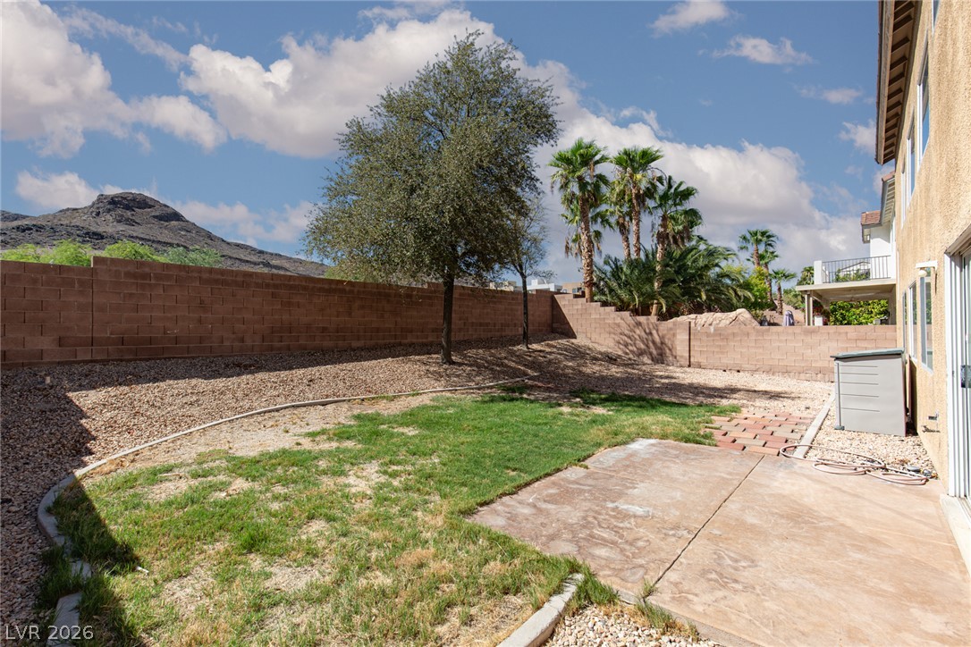 725 Smokey Mountain Avenue Property Photo 32
