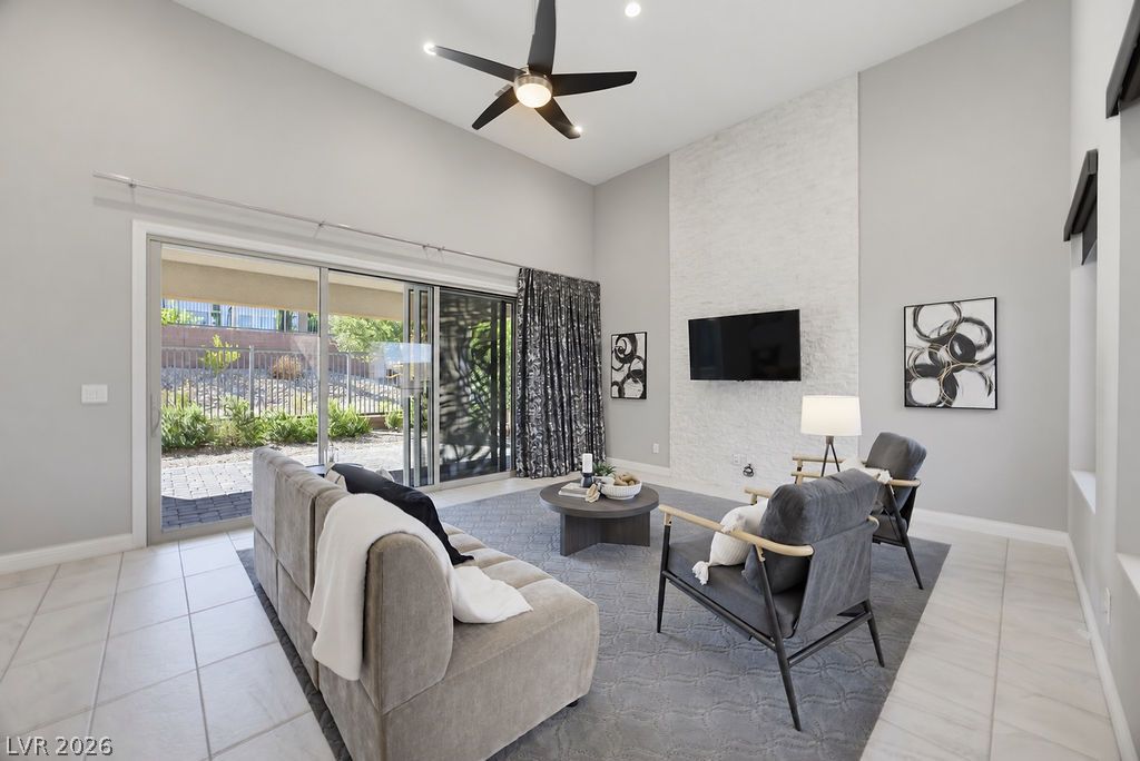6759 Ivory Sage Street Property Photo 6