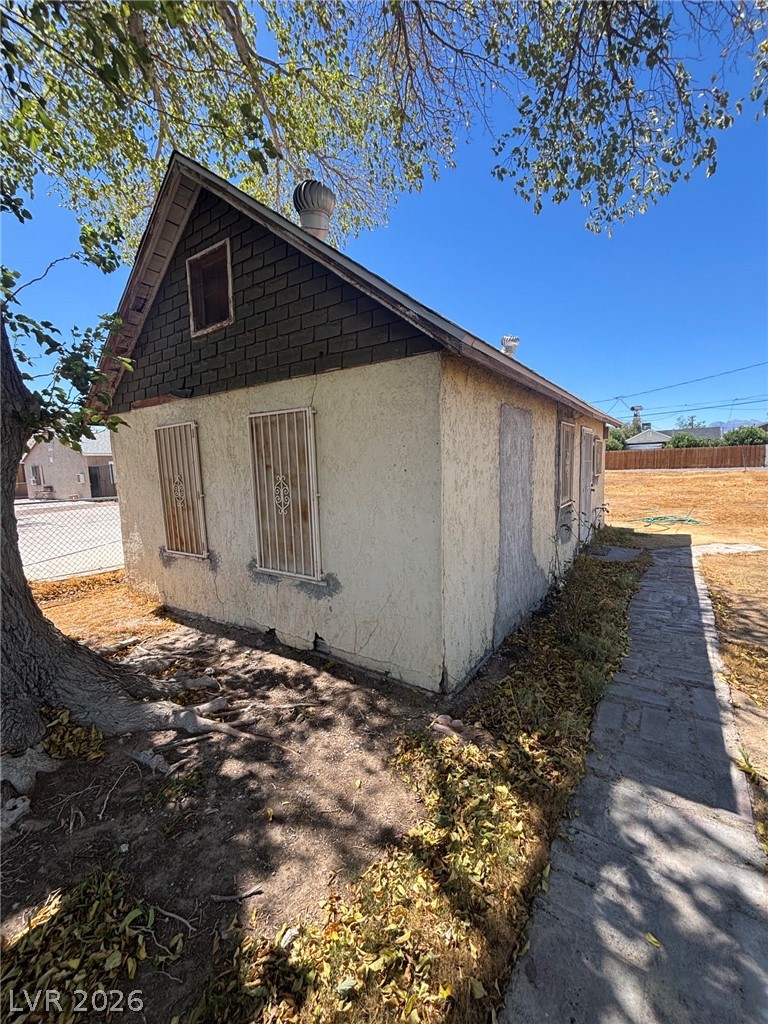 1821 Hoover Street Property Photo 5