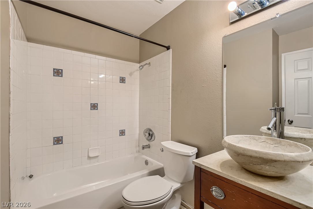 3959 Spring Leaf Drive Property Photo 10