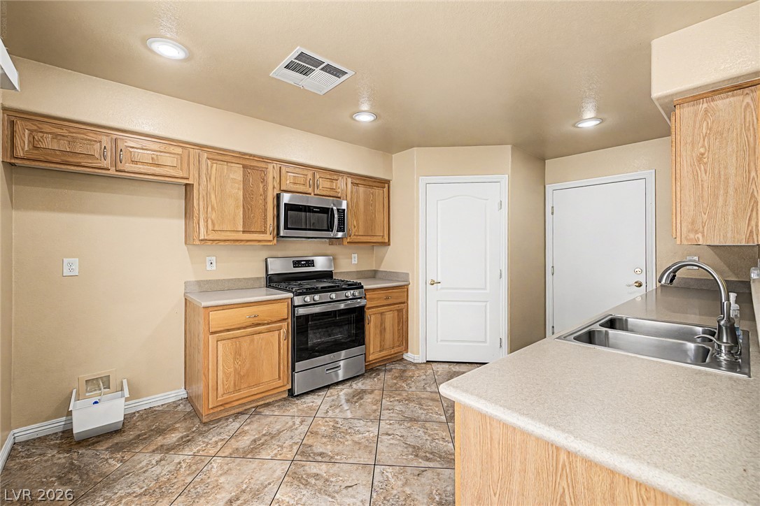 8515 Dyker Heights Avenue Property Photo 10