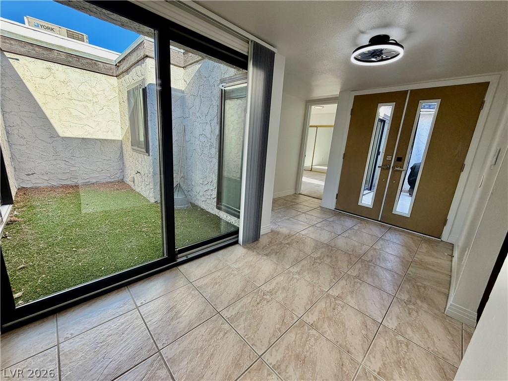 3073 Conquista Court Property Photo 4
