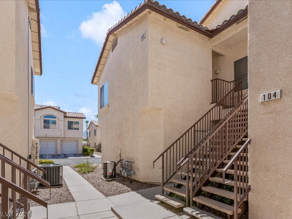 4920 Black Bear Road 204 Property Photo 7