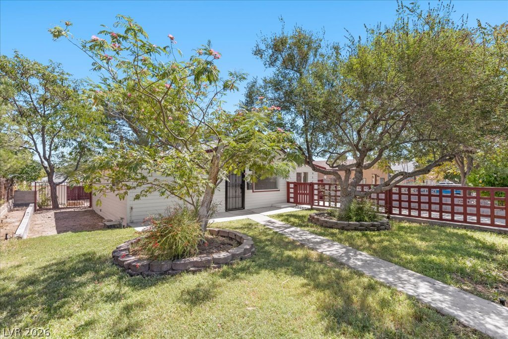 655 F Avenue Property Photo 6