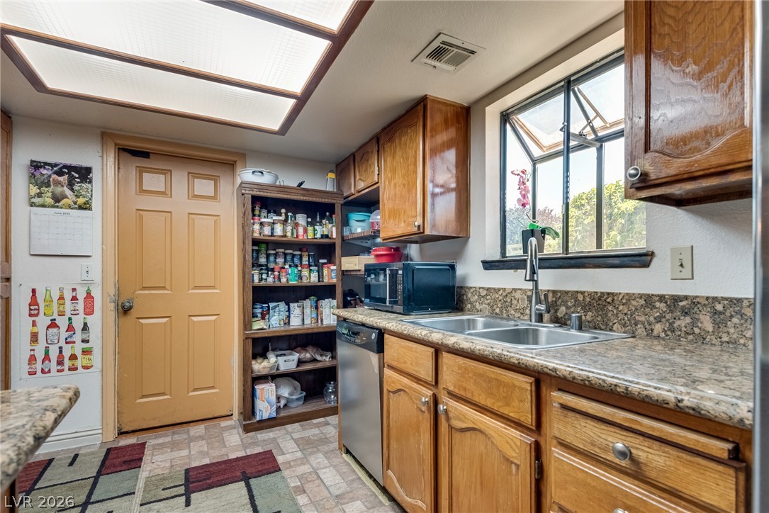 3877 Platis Circle Property Photo 24